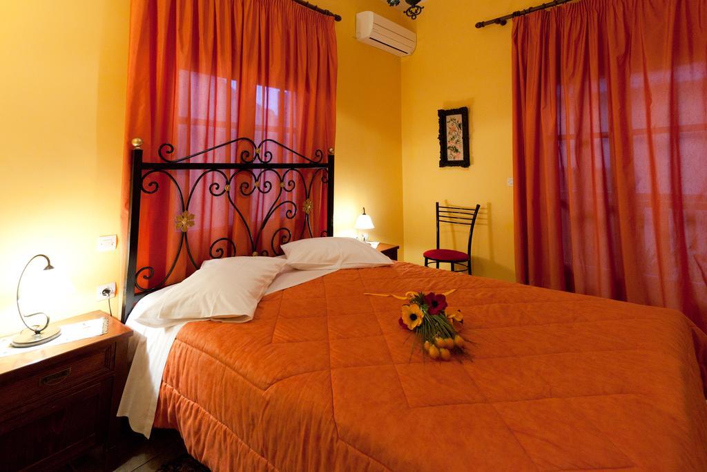 Pension Eleni Нафпліон Номер фото